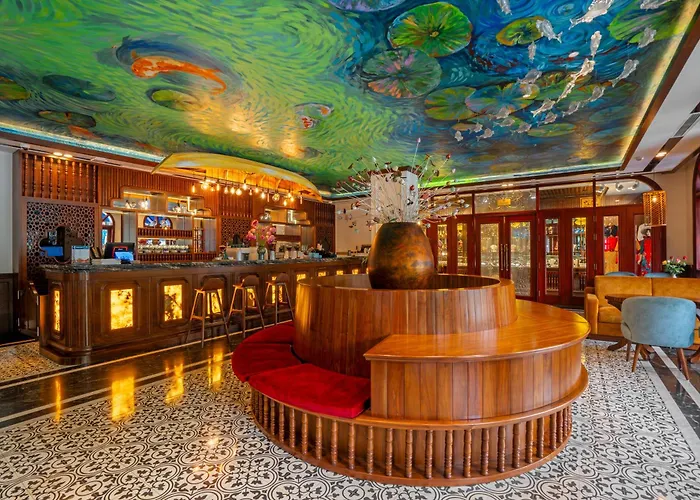 Grand Fleuve Boutique Hotel Hạ Long